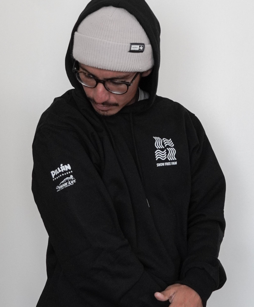 Hoodie SNOW FREE FAM Logo Negro